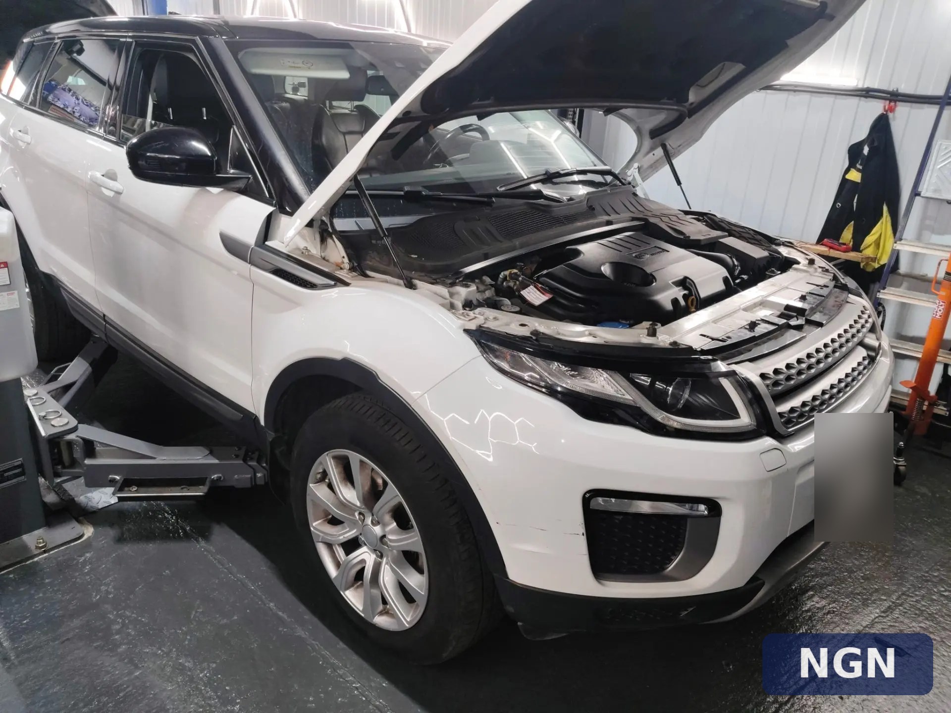 Ремонт теплообменника Range Rover Evoque